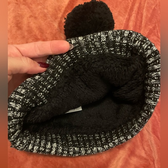 Lululemon Textured Fleece Lined Knit Beanie NEW $64 - Picture 9 of 9